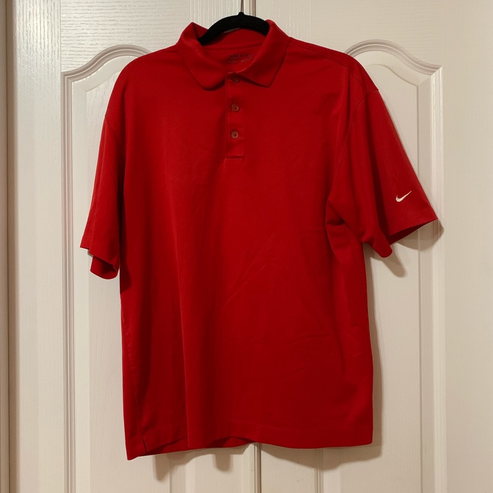 Men’s Nike Golf collared shirt.